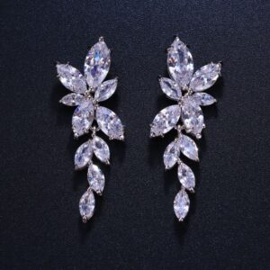 Dangl drop Flower earrings